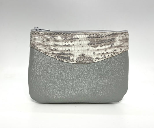 Small zipper pouch